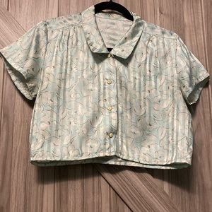 Cropped button down top
